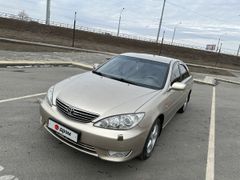 Седан Toyota Camry 2004 года, 1500000 рублей, Омск