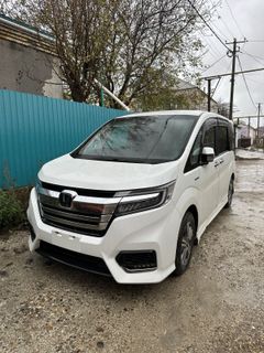 Минивэн или однообъемник Honda Stepwgn 2019 года, 2750000 рублей, Новороссийск