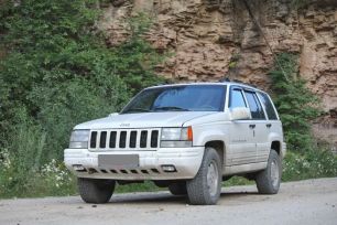 SUV   Jeep Grand Cherokee 1996 , 260000 , 