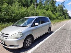 Минивэн или однообъемник Toyota Ipsum 2001 года, 685000 рублей, Кызыл