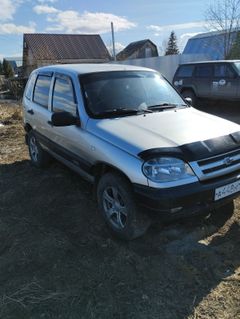 SUV или внедорожник Chevrolet Niva 2004 года, 225000 рублей, Бердск