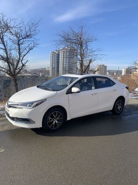 Седан Toyota Corolla 2019 года, 1740000 рублей, Владивосток