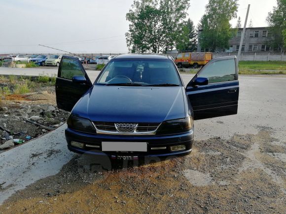  Toyota Carina 1999 , 275000 , 