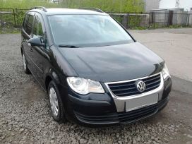    Volkswagen Touran 2009 , 695000 , 