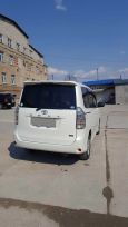    Toyota Voxy 2012 , 900000 , 