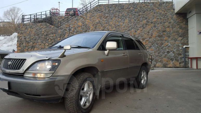 SUV   Toyota Harrier 2000 , 600000 , -