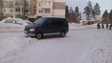    Toyota Noah 1998 , 300000 , 