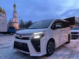    Toyota Voxy 2018 , 2850000 , 