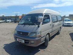 Минивэн или однообъемник Toyota Hiace 2002 года, 570000 рублей, Кызыл