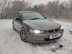 Седан Honda Accord 2000 года, 460000 рублей, Омск
