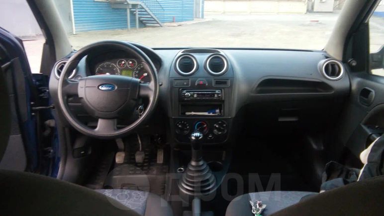  Ford Fiesta 2008 , 220000 , 