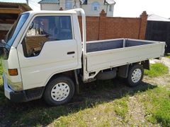 Бортовой грузовик Toyota Hiace 1995 года, 735000 рублей, Иркутск