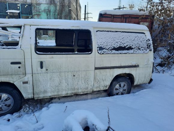    Nissan Caravan 1997 , 195000 , 