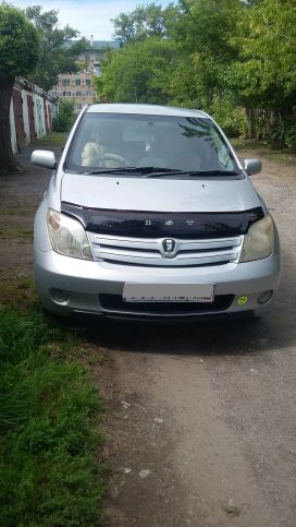  Toyota ist 2003 , 330000 , 