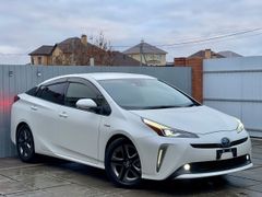 Лифтбек Toyota Prius 2019 года, 2099000 рублей, Омск