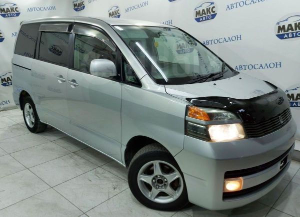    Toyota Voxy 2002 , 682400 , 