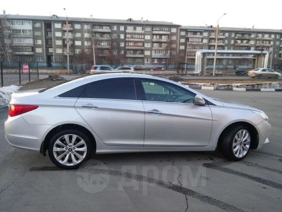  Hyundai Sonata 2011 , 737000 , 