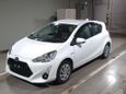  Toyota Aqua 2015 , 950000 , 