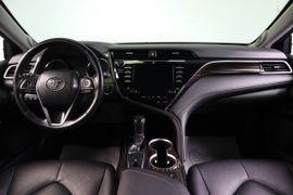 Седан Toyota Camry 2020 года, 3729000 рублей, Тюмень