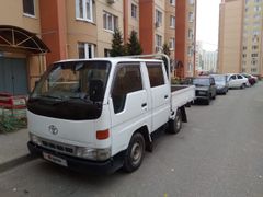 Минивэн или однообъемник Toyota Hiace 1996 года, 690000 рублей, Воронеж