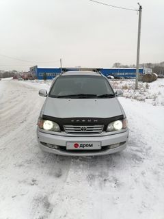 Минивэн или однообъемник Toyota Ipsum 1996 года, 490000 рублей, Абакан