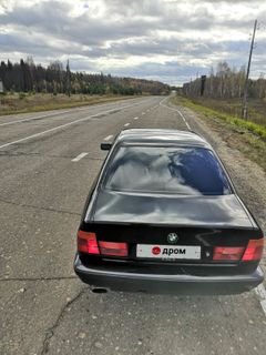 Седан BMW 5-Series 1992 года, 500000 рублей, Киров