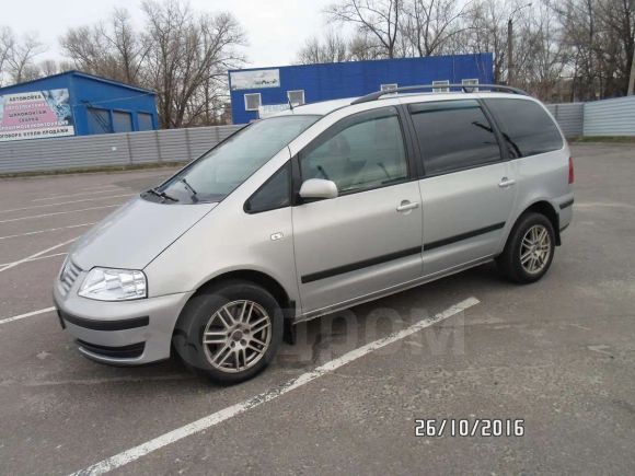    Volkswagen Sharan 2002 , 330000 , 