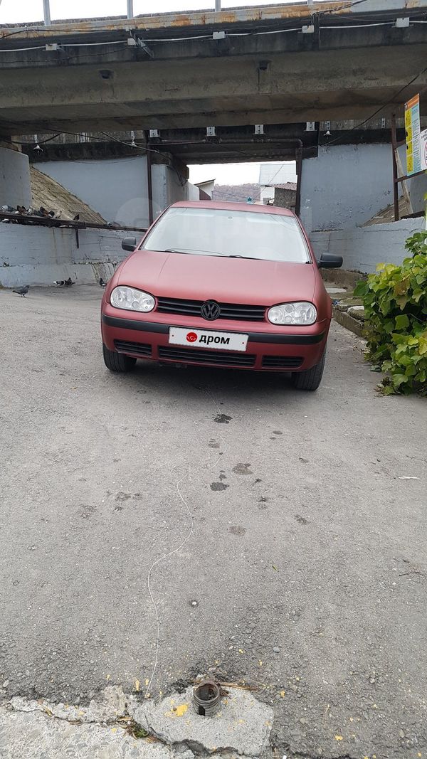  3  Volkswagen Golf 1998 , 120000 , 