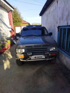 SUV или внедорожник Nissan Terrano 1992 года, 600000 рублей, Кызыл