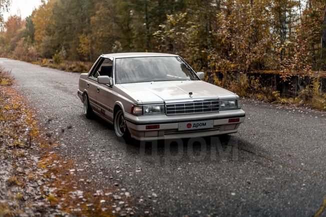  Nissan Laurel 1987 , 315000 , 