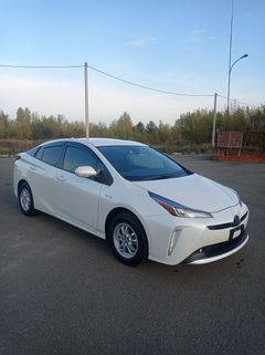 Лифтбек Toyota Prius 2019 года, 2185000 рублей, Барнаул
