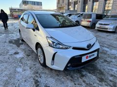 Минивэн или однообъемник Toyota Prius Alpha 2017 года, 1820000 рублей, Благовещенск