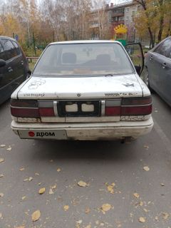 Седан Toyota Corolla 1988 года, 40000 рублей, Новосибирск