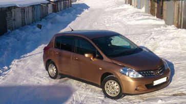  Nissan Tiida 2010 , 450000 , 