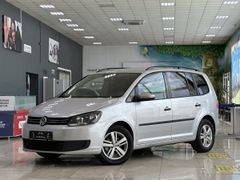 Минивэн или однообъемник Volkswagen Touran 2012 года, 965000 рублей, Омск
