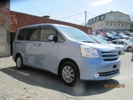    Toyota Noah 2008 , 770000 , 