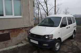    Toyota Town Ace Noah 2003 , 320000 , 