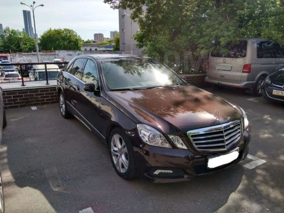  Mercedes-Benz E-Class 2009 , 900000 , 