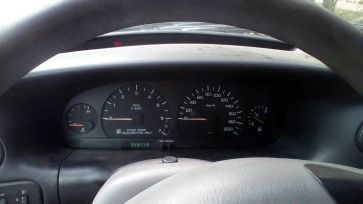    Chrysler Voyager 1998 , 180000 , 