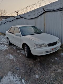 Седан Toyota Corolla 2000 года, 350000 рублей, Артём