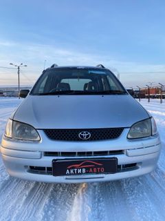 Минивэн или однообъемник Toyota Corolla Spacio 1999 года, 377000 рублей, Красноярск