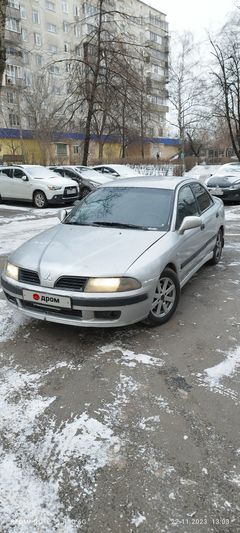 Седан Mitsubishi Carisma 2002 года, 171800 рублей, Москва