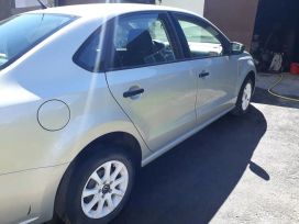  Volkswagen Polo 2011 , 330000 , 