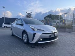 Лифтбек Toyota Prius 2019 года, 2250000 рублей, Новороссийск