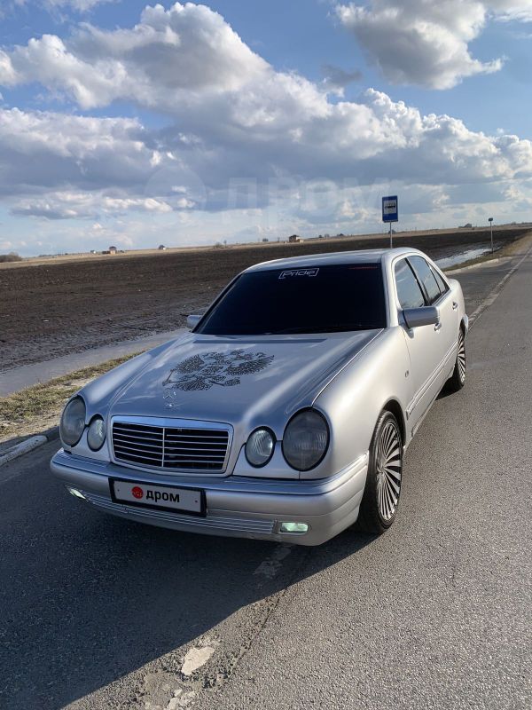  Mercedes-Benz E-Class 1995 , 220000 , 