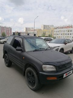 Внедорожник 3 двери Toyota RAV4 1994 года, 425000 рублей, Челябинск