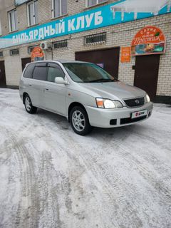 Минивэн или однообъемник Toyota Gaia 2002 года, 695000 рублей, Барнаул
