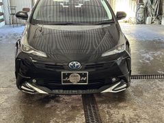Лифтбек Toyota Prius 2019 года, 1950000 рублей, Юрга