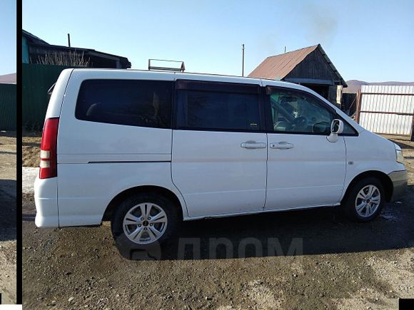    Nissan Serena 2002 , 240000 , 