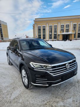 SUV   Volkswagen Touareg 2019 , 5450000 , 